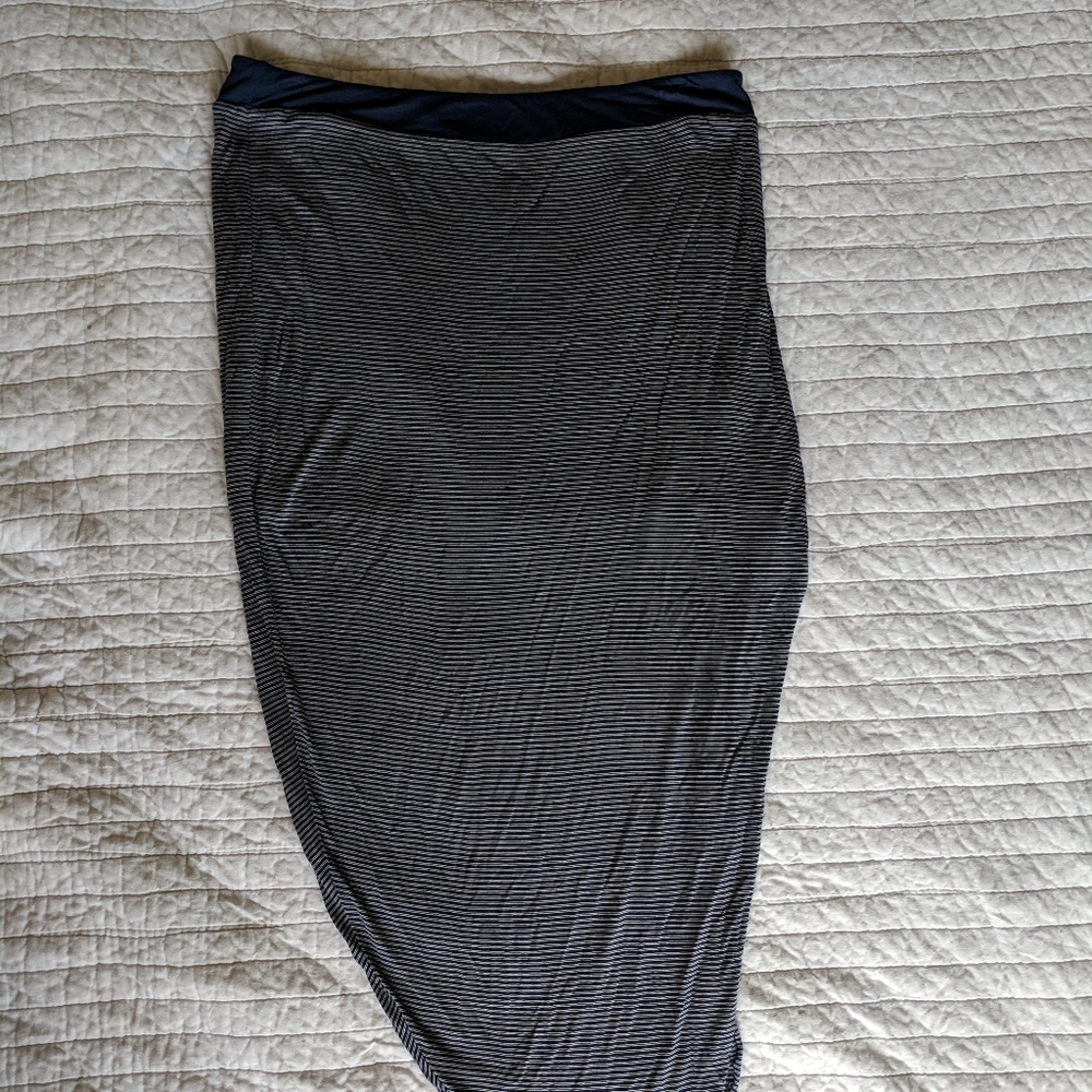 Bella Luxx asymmetrical skirt